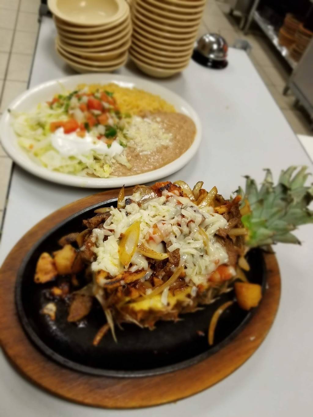 Los primos Mexican restaurant | restaurant | 240 Daniel Boone Dr, Barbourville, KY 40906, USA | 6065456000 OR +1 606-545-6000