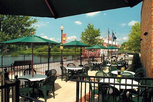 Flat River Grill | restaurant | 201 E Main St, Lowell, MI 49331, USA | 6168978523 OR +1 616-897-8523