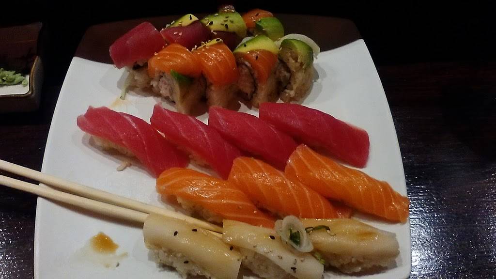 Sushi Fujiya | restaurant | 2272 Pickwick Dr, Camarillo, CA 93010, USA | 8054826730 OR +1 805-482-6730