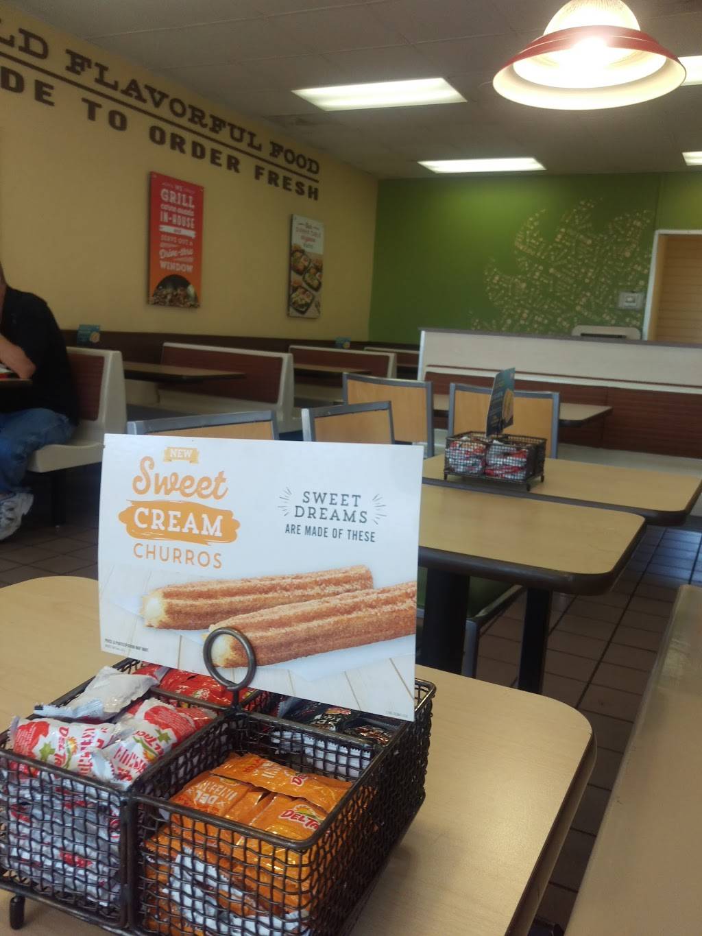 Del Taco | meal takeaway | 1138 W Ave I, Lancaster, CA 93534, USA | 6619420312 OR +1 661-942-0312