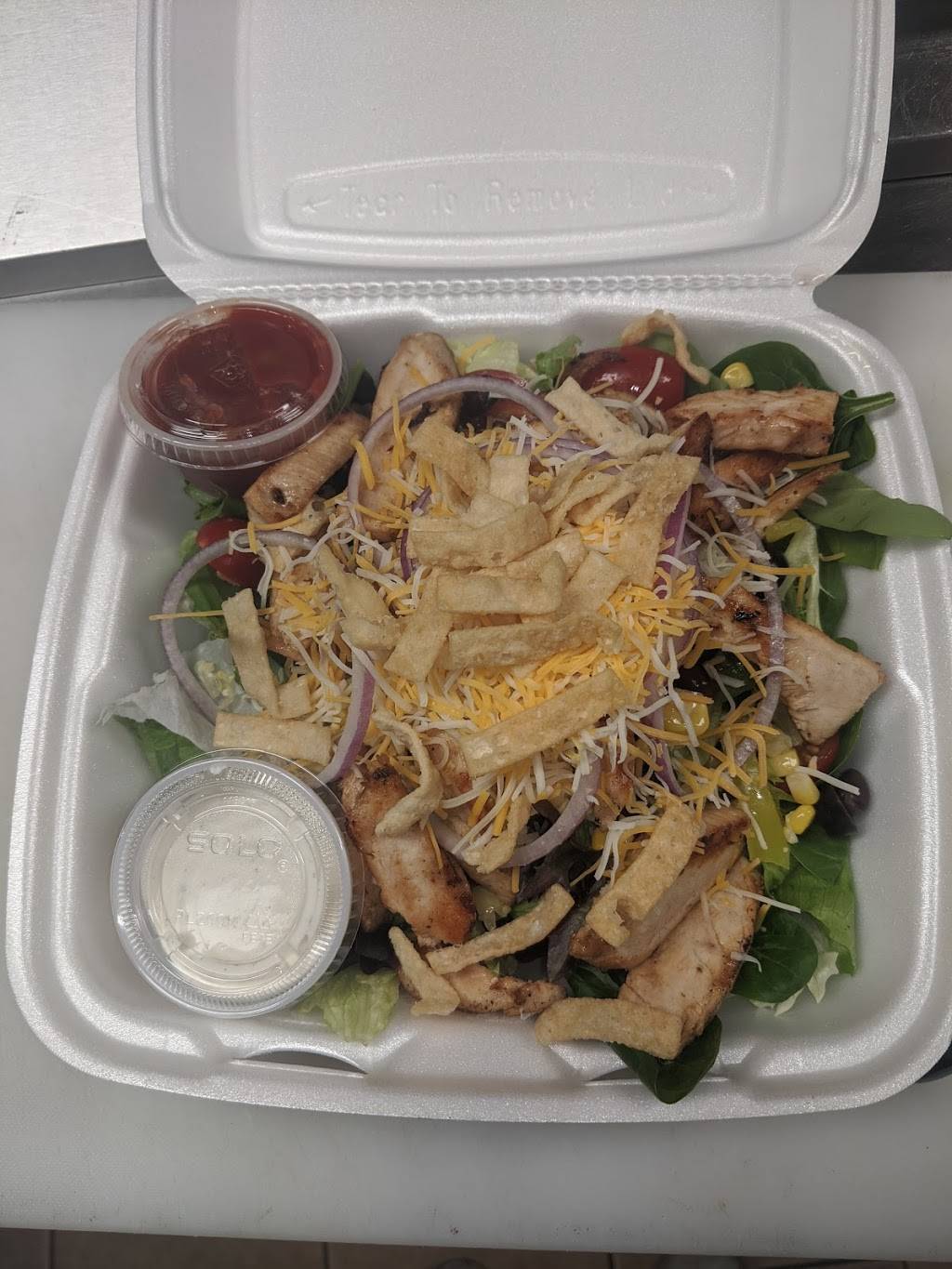 Annies Ruff Cut | restaurant | 90 Forman Rd, Cochecton, NY 12726, USA | 8459325100 OR +1 845-932-5100