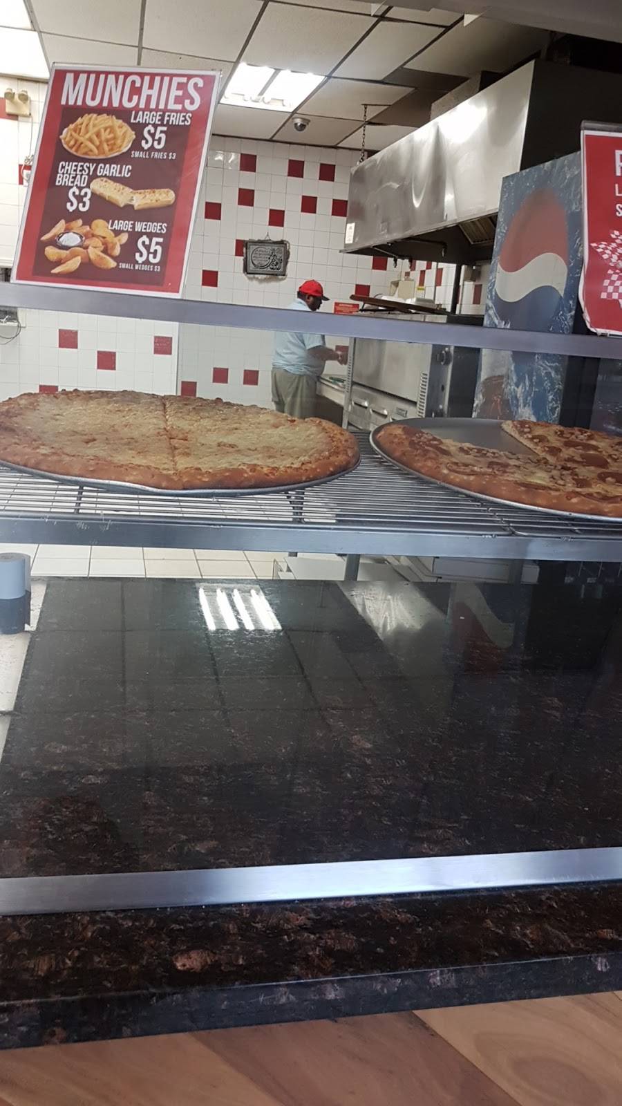 Yogis Pizza & Wings | meal takeaway | 400 Sewells Rd, Scarborough, ON M1B 5H3, Canada | 4162086115 OR +1 416-208-6115