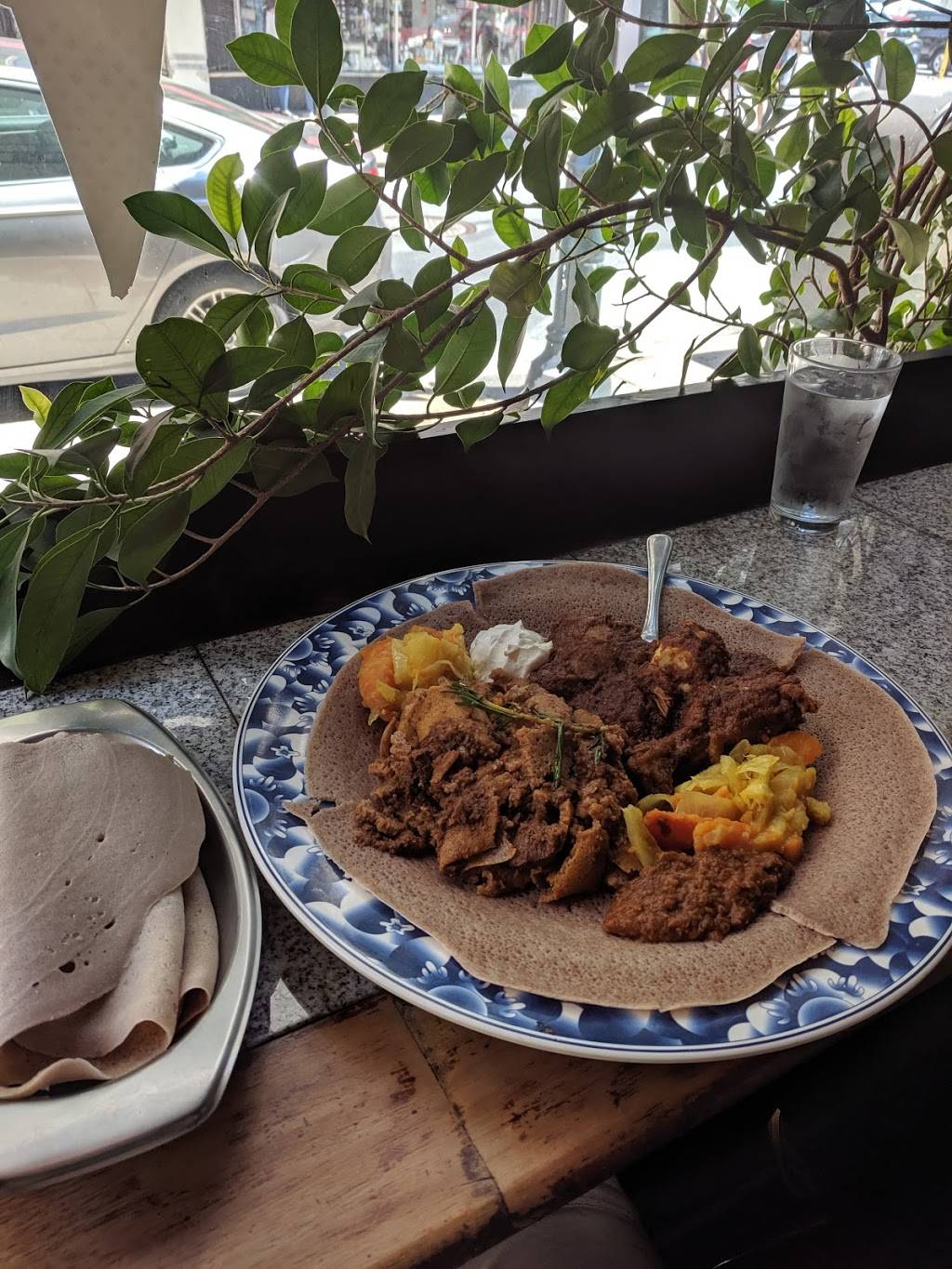 Almaz Cafe | restaurant | 140 S 20th St, Philadelphia, PA 19103, USA | 2155570108 OR +1 215-557-0108