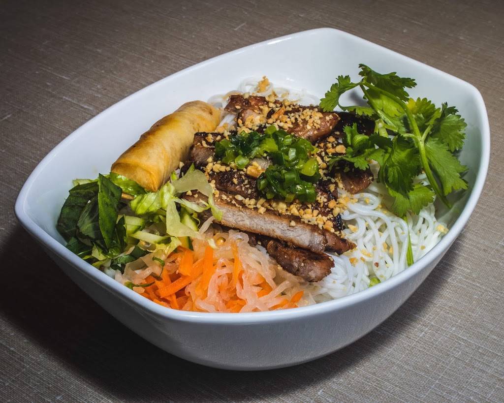 Pho Vo | restaurant | 2026 Williston Rd, South Burlington, VT 05403, USA | 8024972184 OR +1 802-497-2184