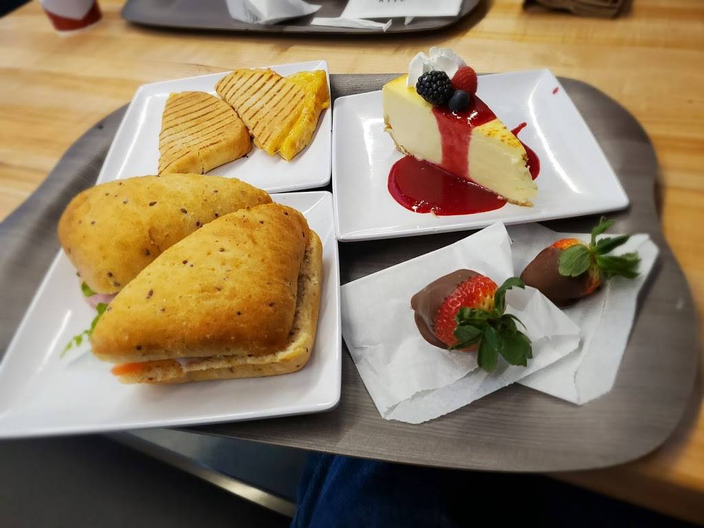 Café Zupas | restaurant | 4539 W Partridge Hill Ln, Riverton, UT 84096, USA | 8018538244 OR +1 801-853-8244