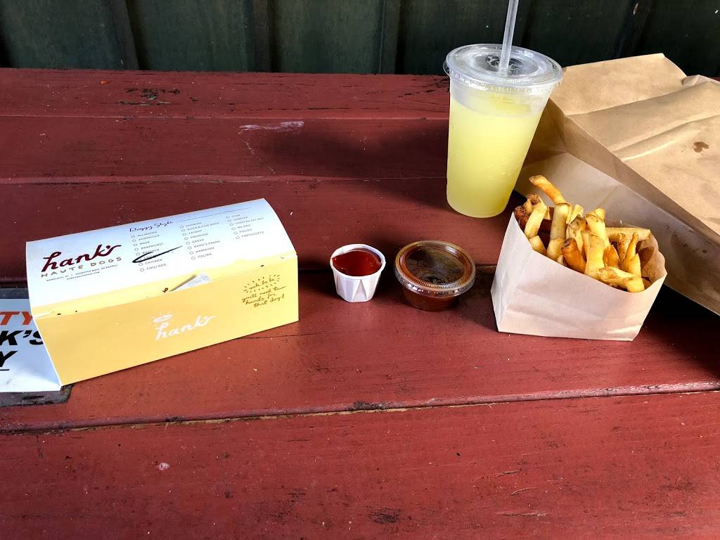 hanks haute dogs | meal takeaway | 324 Coral St, Honolulu, HI 96813, USA | 8085324265 OR +1 808-532-4265