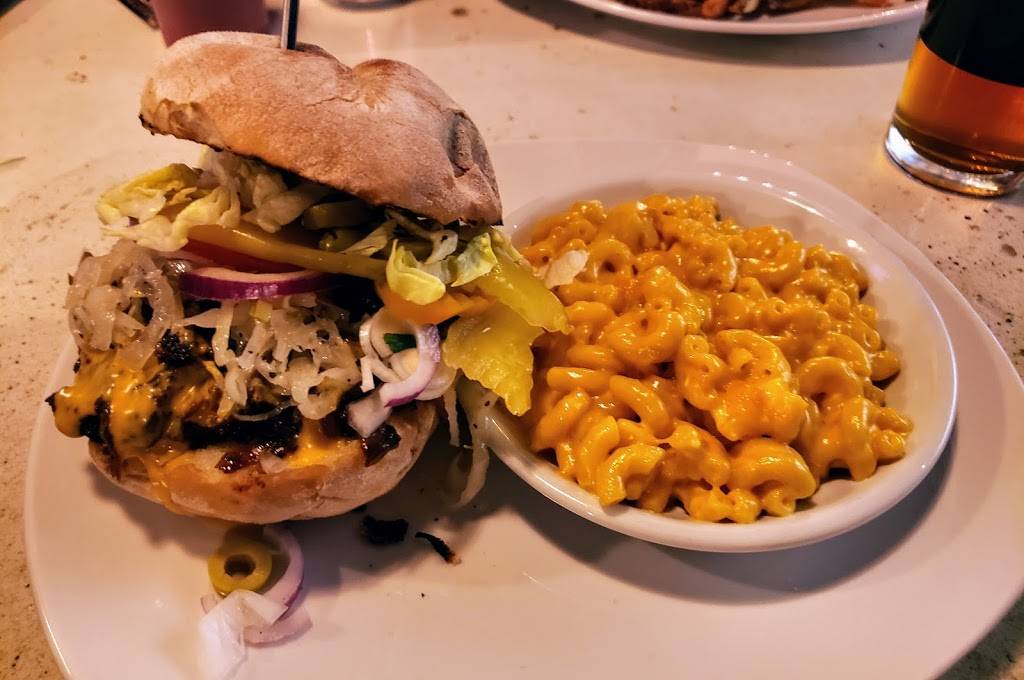 Bofinger BBQ | restaurant | 5667 Rue Sherbrooke Ouest, Montréal, QC H4A 1W6, Canada | 5143696969 OR +1 514-369-6969