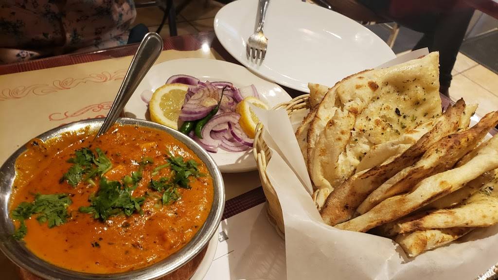 Indian Punjabi Clay Oven | restaurant | 4055 Carling Ave, Kanata, ON K2K 2A4, Canada | 6139630625 OR +1 613-963-0625