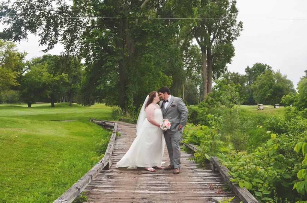 Brookshire Inn & Golf Club | restaurant | 205 W Church St, Williamston, MI 48895, USA | 5176554694 OR +1 517-655-4694