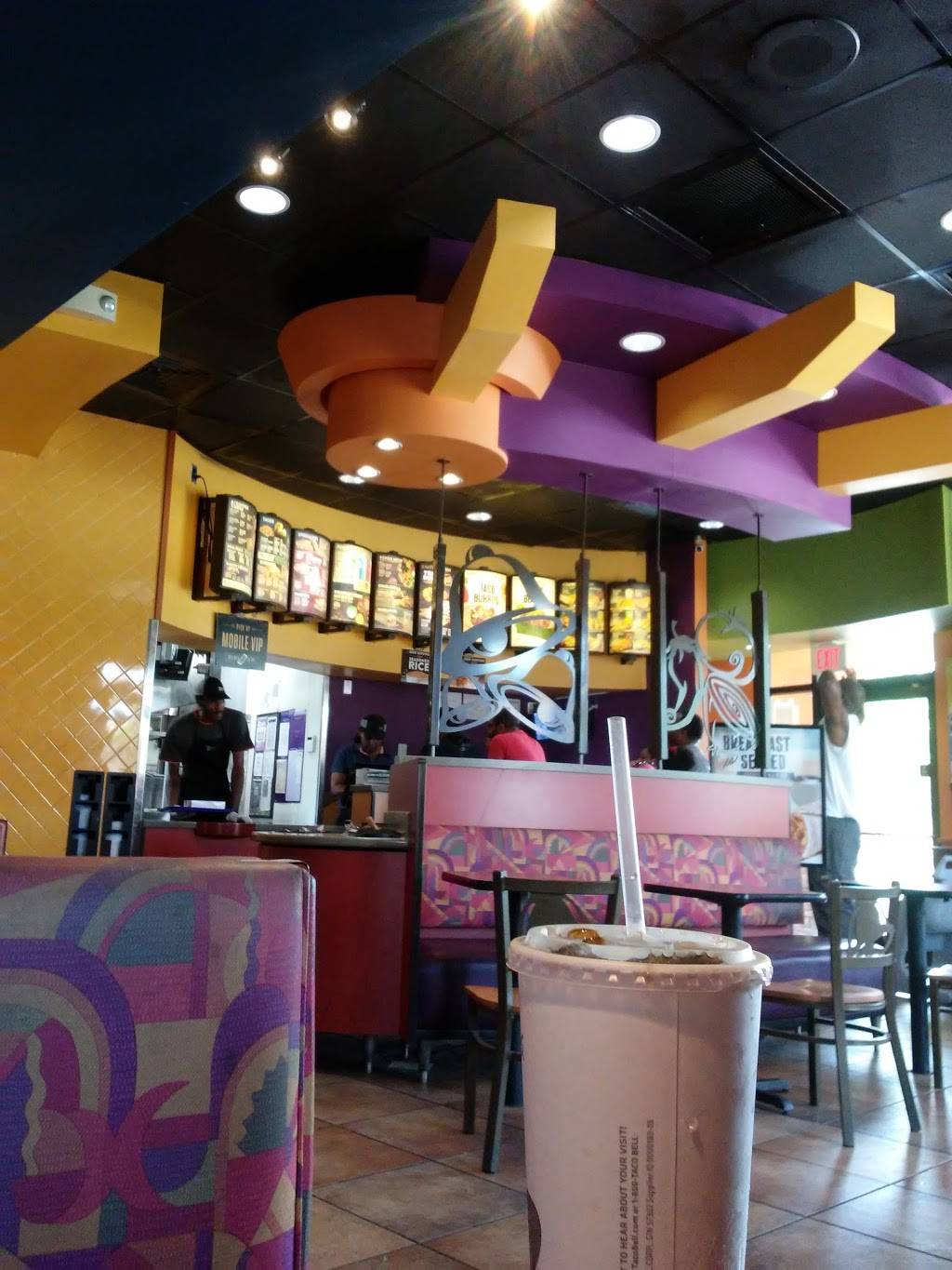 Taco Bell | meal takeaway | 2631 Skidaway Rd, Savannah, GA 31404, USA | 9122366682 OR +1 912-236-6682