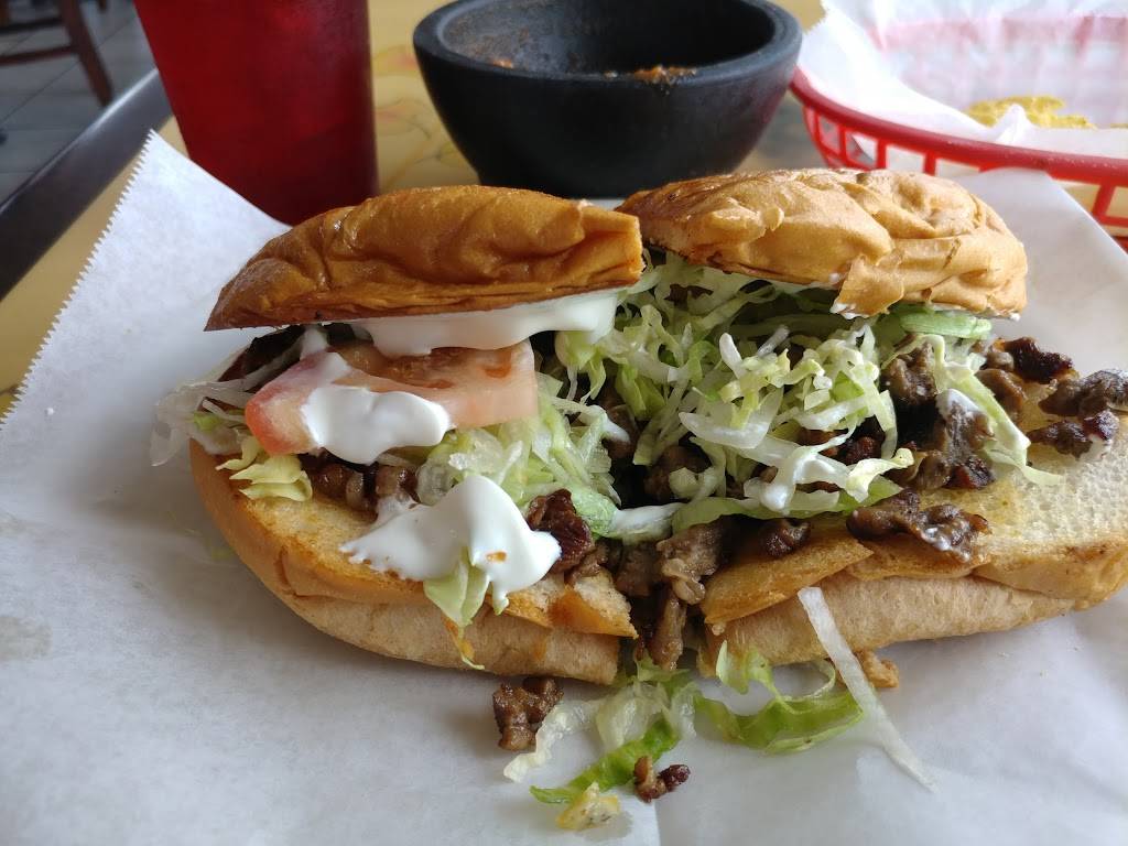 Valles Mexican Restaurant | restaurant | 900 N Valley Mills Dr, Waco, TX 76710, USA | 2543999989 OR +1 254-399-9989