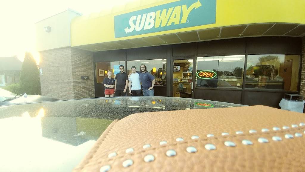 Subway | restaurant | 137 E Main St, Crestline, OH 44827, USA | 4196834550 OR +1 419-683-4550