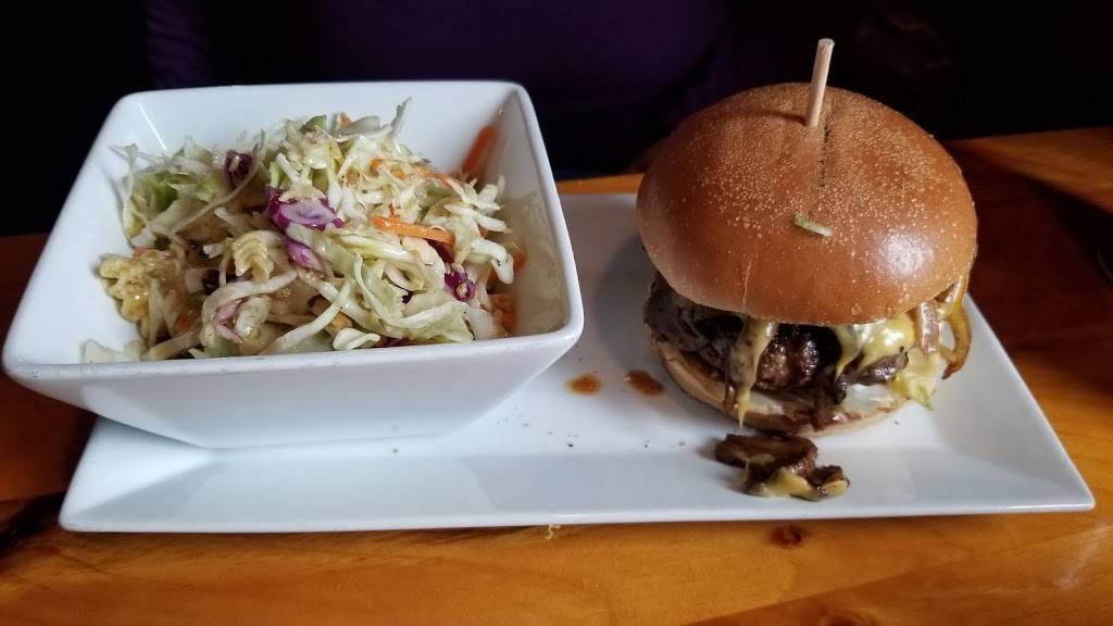 Oakley Pub & Grill | restaurant | 3924 Isabella Ave, Cincinnati, OH 45209, USA | 5135312500 OR +1 513-531-2500