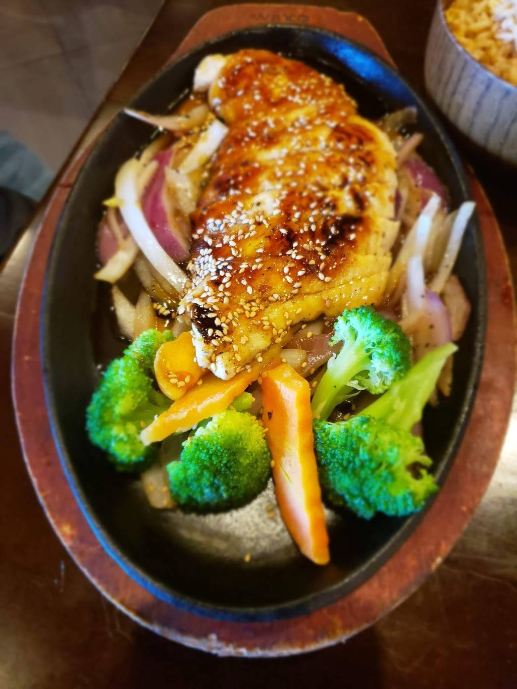 Red Ginger | restaurant | 2230 Edgewood Rd SW, Cedar Rapids, IA 52404, USA | 3193964293 OR +1 319-396-4293