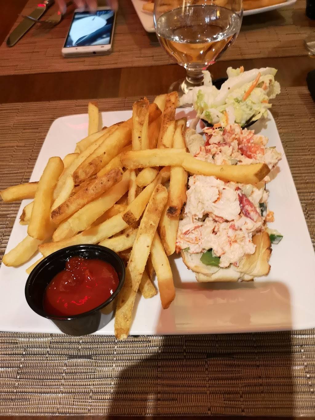 Palm | restaurant | Central Terminal Area, Jamaica, NY 11430, USA | 7187514798 OR +1 718-751-4798