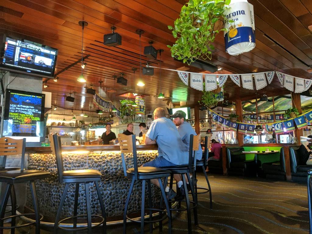 Iguana Mia of Fort Myers | restaurant | 4329 Cleveland Ave, Fort Myers, FL 33901, USA | 2399397130 OR +1 239-939-7130