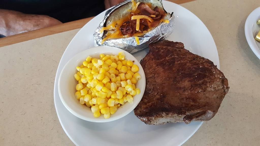 Neighbors | Restaurant & Bar | restaurant | 2315 W 21st St, Wichita, KS 67203, USA | 3168381338 OR +1 316-838-1338