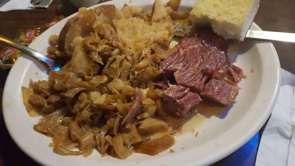 The Oasis | restaurant | 702 W Lincoln Ave, Goshen, IN 46526, USA | 5745333590 OR +1 574-533-3590