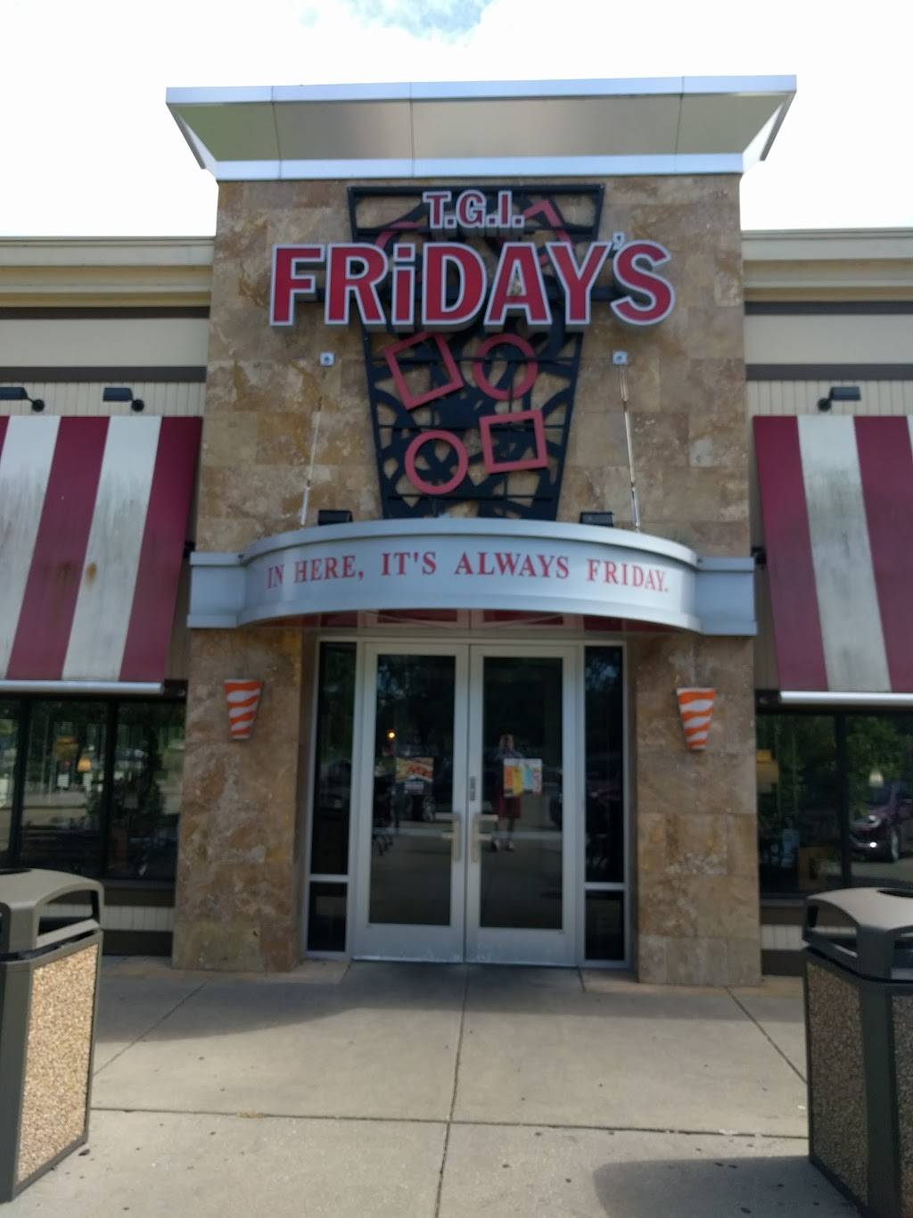 TGI Fridays | restaurant | 2100 W White Oaks Dr, Springfield, IL 62704, USA | 2176981900 OR +1 217-698-1900