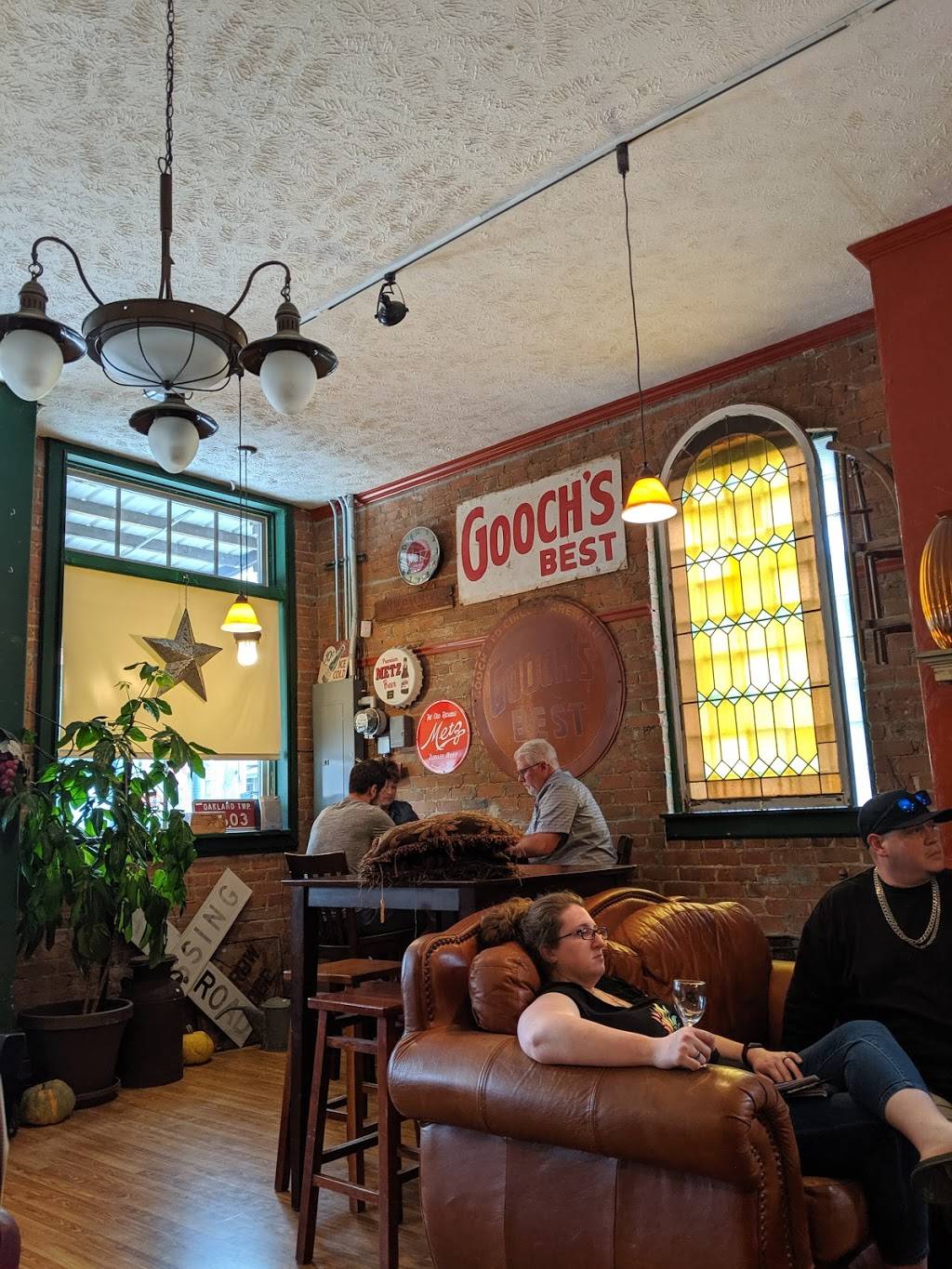 Too Far North | restaurant | 111 N 14th St, Fort Calhoun, NE 68023, USA | 4024689463 OR +1 402-468-9463