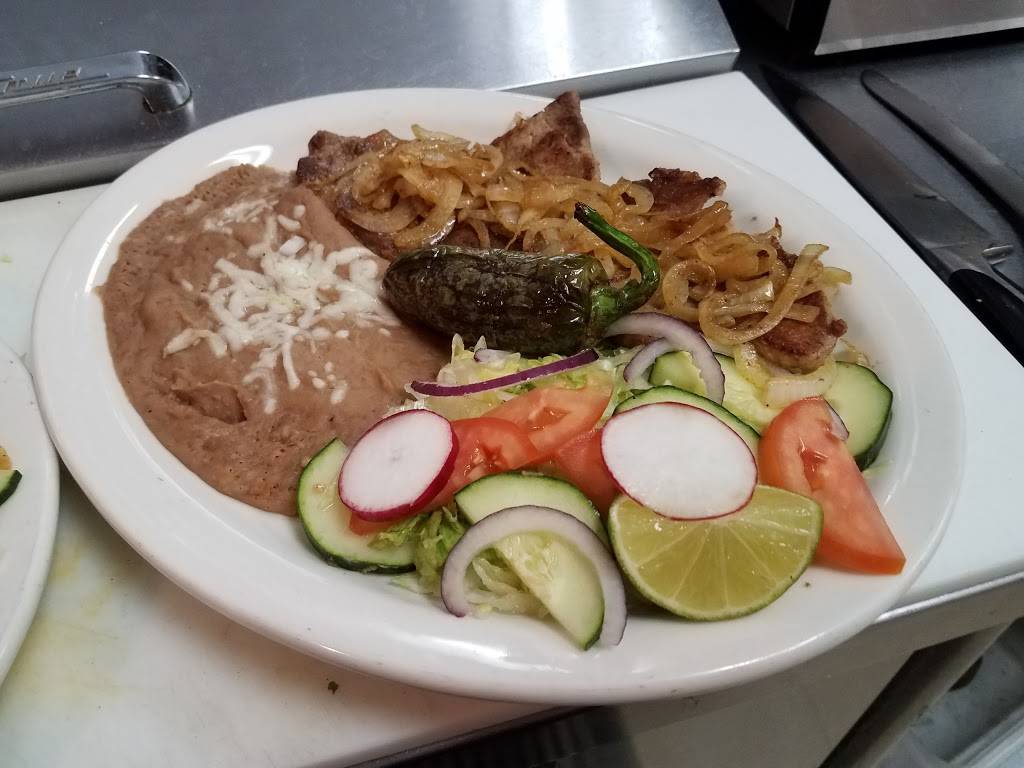 Betos Restaurant | restaurant | 13033 E Parlier Ave #103, Parlier, CA 93648, USA | 5596469801 OR +1 559-646-9801