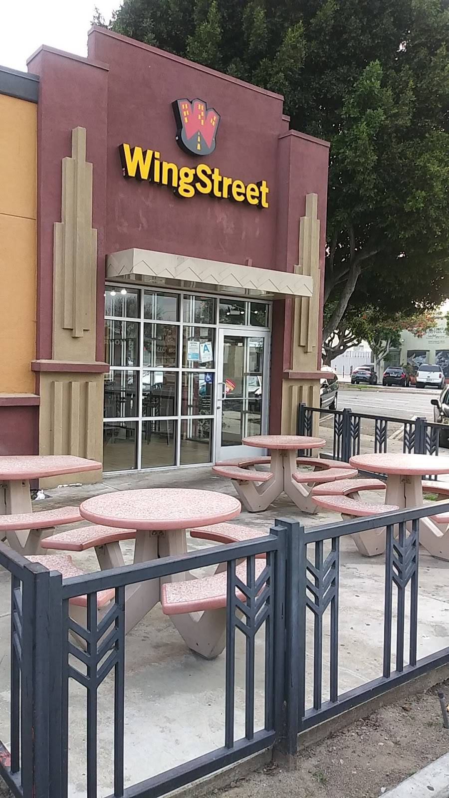 Pizza Hut | restaurant | 4356 Leimert Blvd, Los Angeles, CA 90008, USA | 3232914000 OR +1 323-291-4000