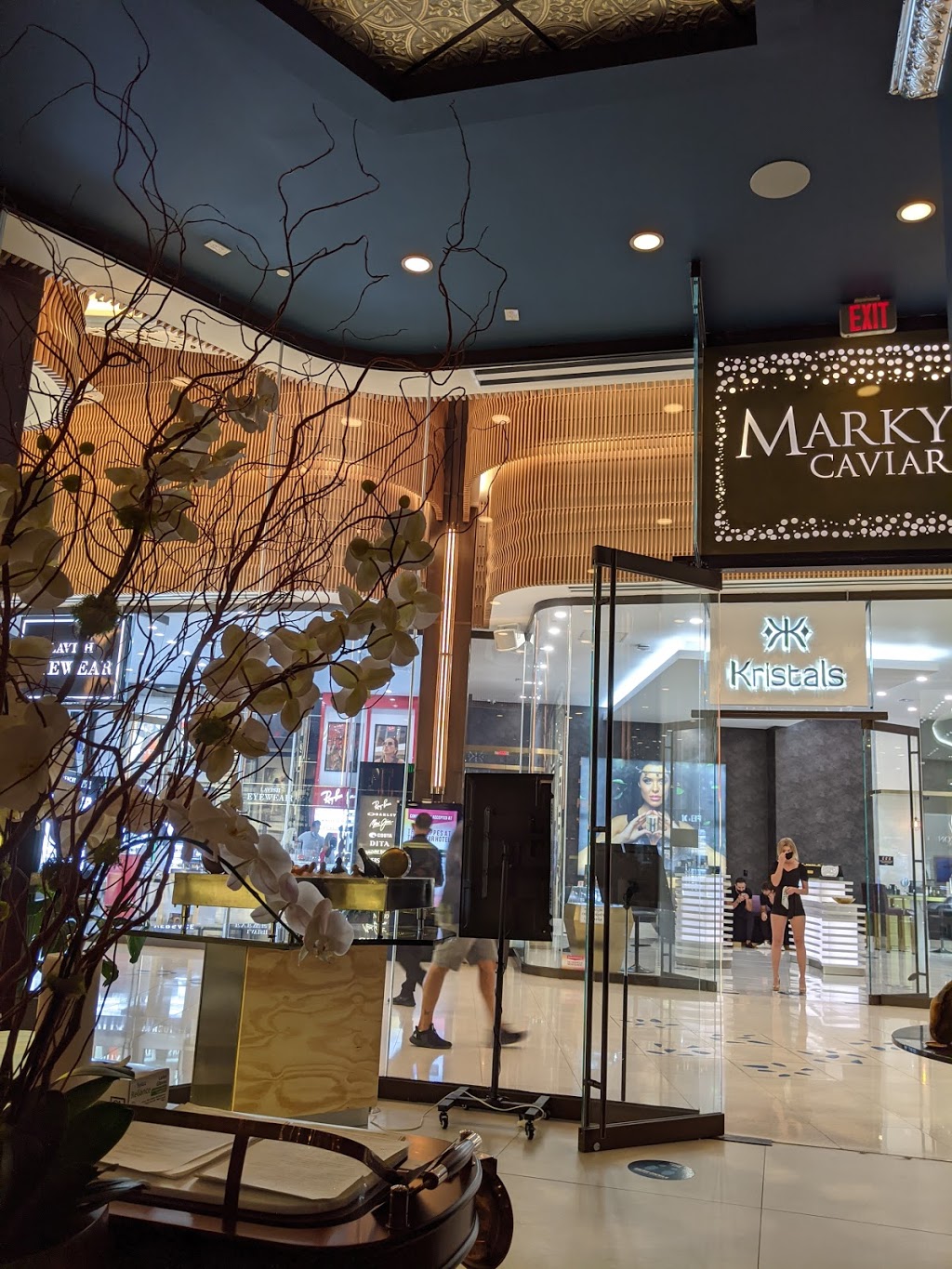 Markys Caviar Lounge | restaurant | 1 Seminole Way #102, Davie, FL 33314, USA | 9543147226 OR +1 954-314-7226