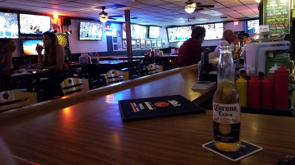 The Stadium | restaurant | 2349 Seven Springs Blvd, New Port Richey, FL 34655, USA | 7273728168 OR +1 727-372-8168