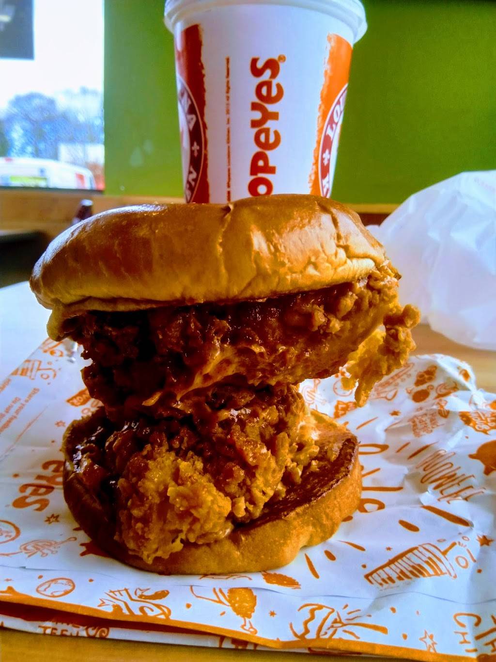 Popeyes Louisiana Kitchen | restaurant | 15201 Union Ave SW, Lakewood, WA 98498, USA | 2539838000 OR +1 253-983-8000