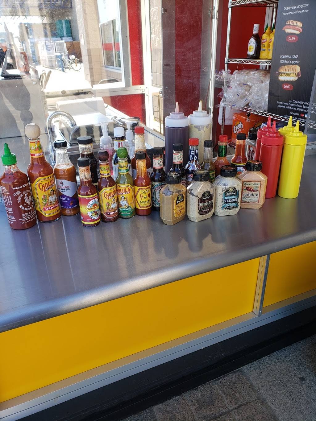 Sizzle Dogs | meal takeaway | 1232 A St NE, Auburn, WA 98002, USA | 4254849433 OR +1 425-484-9433