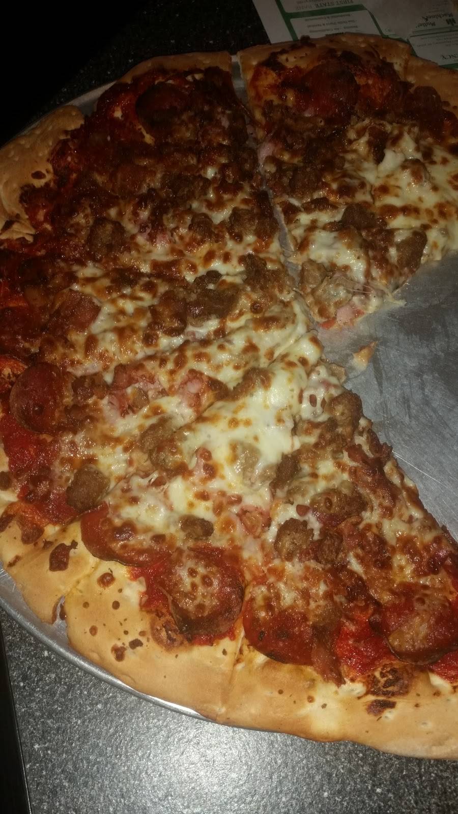 Northridge Pizzeria | restaurant | 422 S Main St, Middlebury, IN 46540, USA | 5748252565 OR +1 574-825-2565