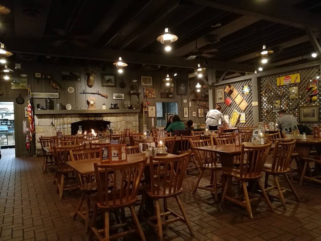 Cracker Barrel Old Country Store | restaurant | 1795 Andover St, Tewksbury, MA 01876, USA | 9788583717 OR +1 978-858-3717