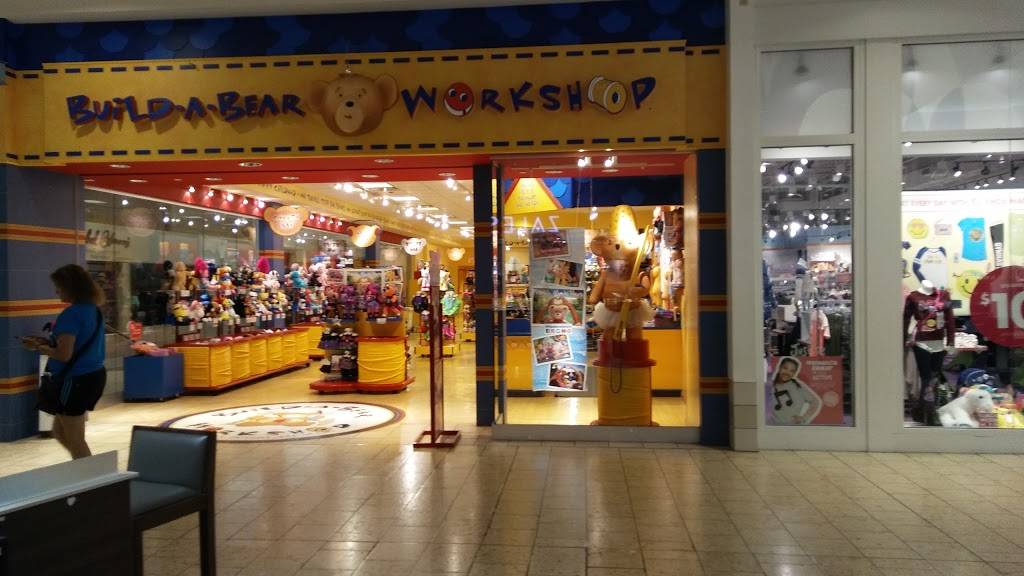 NorthPark Mall | shopping mall | 320 W Kimberly Rd, Davenport, IA 52806, USA | 5633914500 OR +1 563-391-4500