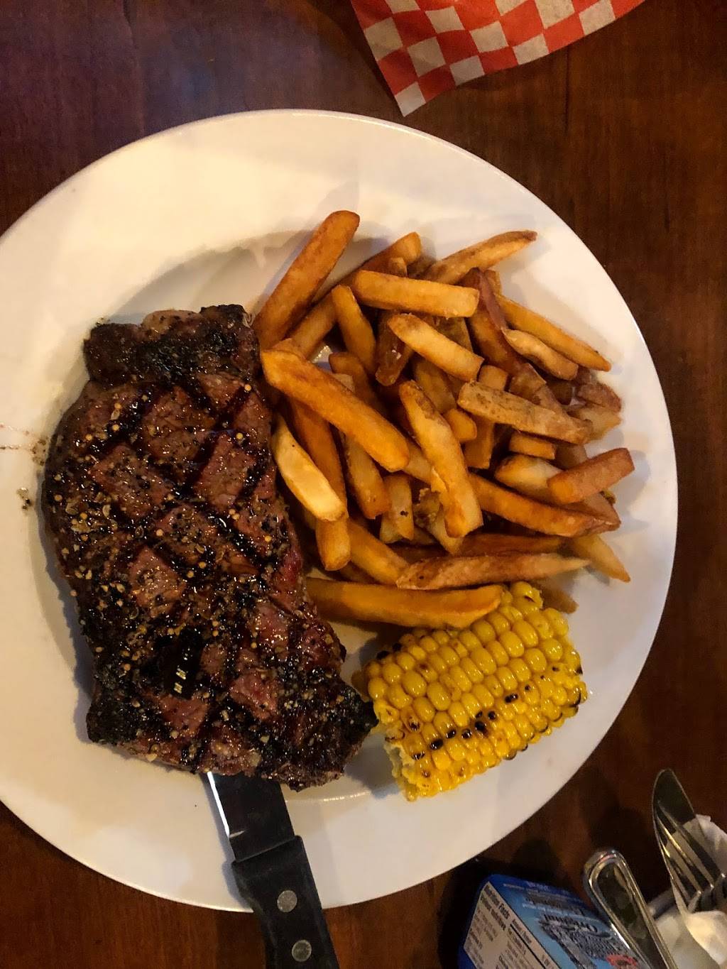 Chucks Roadhouse Bar & Grill | restaurant | 6675 Tecumseh Rd E, Windsor, ON N8T 1E7, Canada | 2262219800 OR +1 226-221-9800