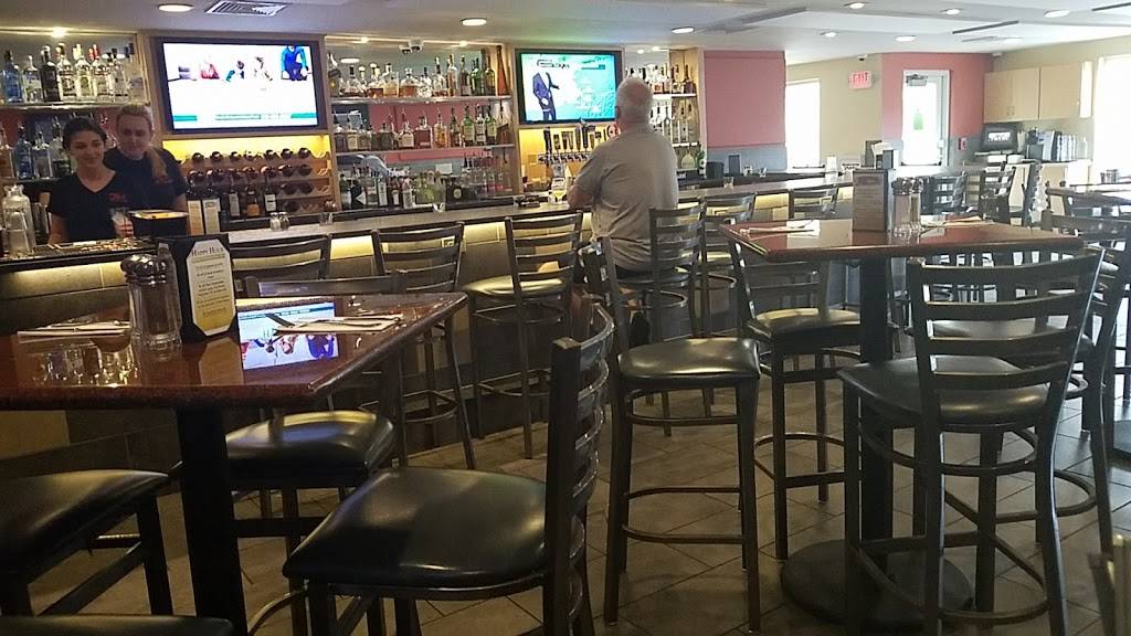 Friendly Reds | restaurant | 22 Haverhill Rd, Windham, NH 03087, USA | 6034377251 OR +1 603-437-7251