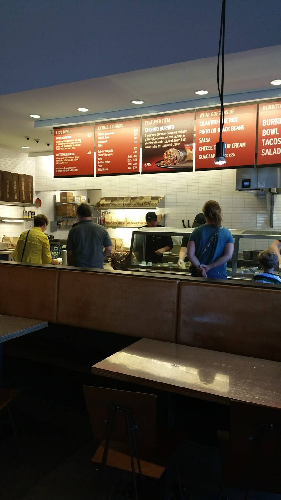 Chipotle Mexican Grill | restaurant | 93 Carothers Rd, Newport, KY 41071, USA | 8594314300 OR +1 859-431-4300