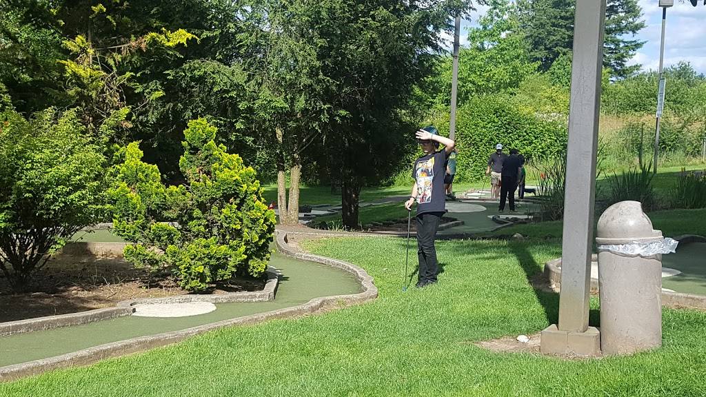 Tualatin Island Greens | restaurant | 20400 SW Cipole Rd, Tualatin, OR 97062, USA | 5036918400 OR +1 503-691-8400