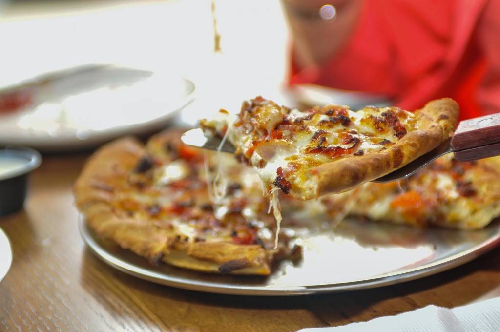 Hideaway Pizza | restaurant | 5966 S Yale Ave, Tulsa, OK 74135, USA | 9184924777 OR +1 918-492-4777