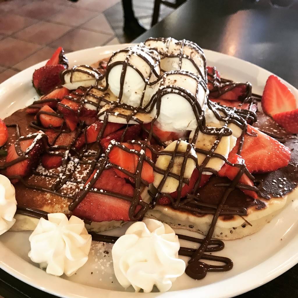 Au Grille-Pain | restaurant | 5526 Boulevard des Laurentides, Laval, QC H7K 2K2, Canada | 4506221400 OR +1 450-622-1400