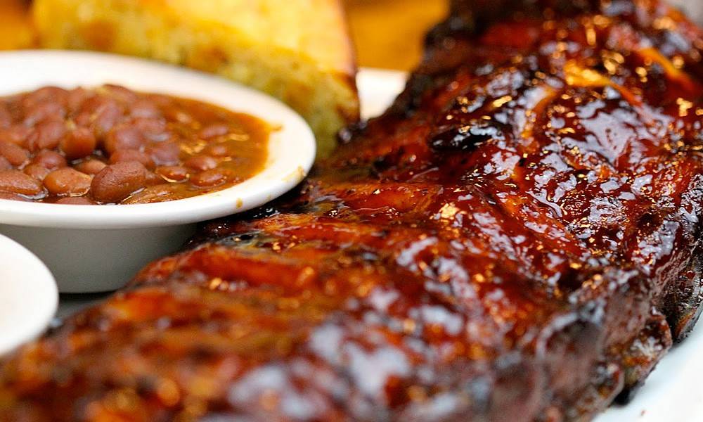 Alabamas BBQ Catering | restaurant | 415 Sabattus St, Lewiston, ME 04240, USA | 2074236666 OR +1 207-423-6666