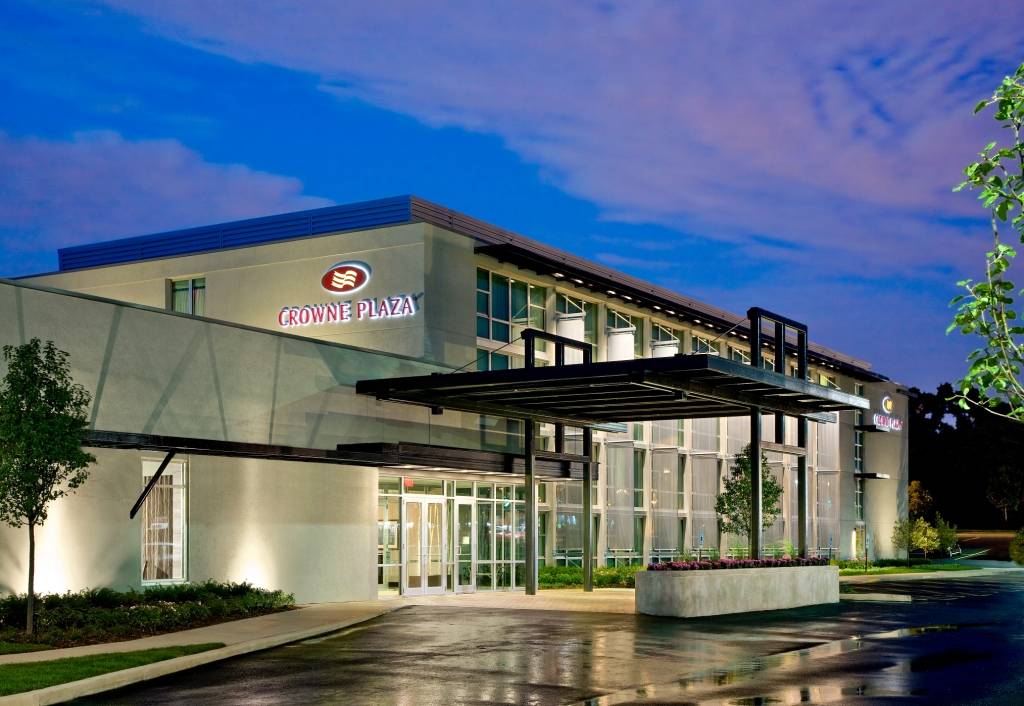 Glen Prairie Local Flavor Fine Food & Drink | restaurant | 1250 Roosevelt Rd, Glen Ellyn, IL 60137, USA | 6306131250 OR +1 630-613-1250