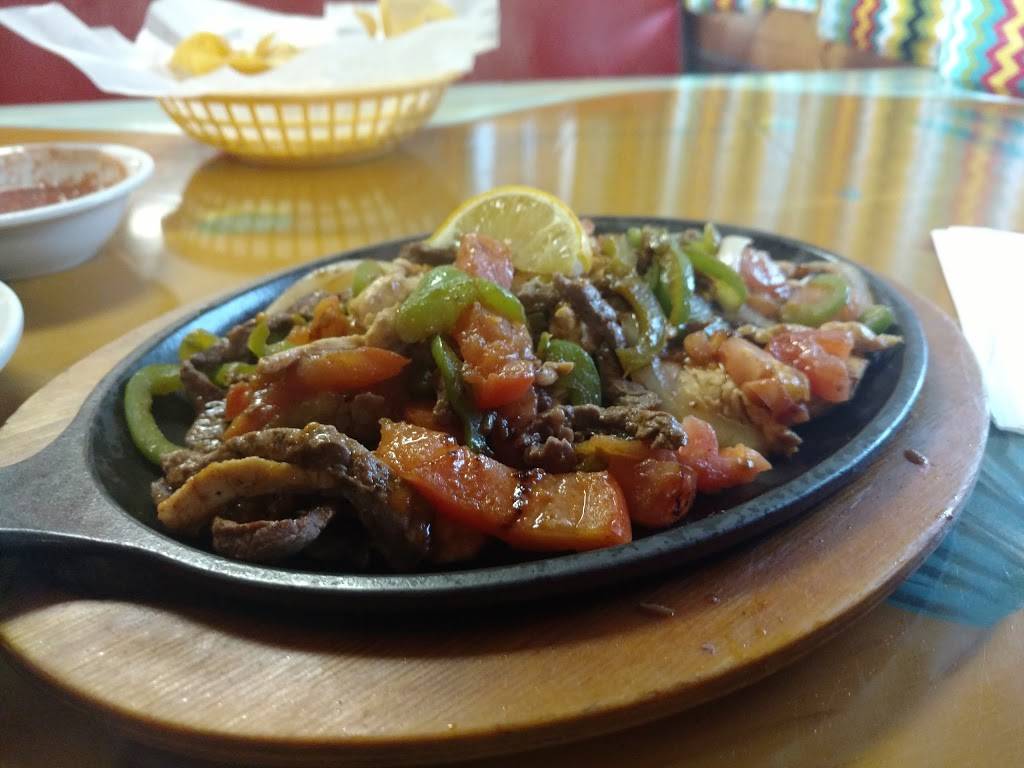 El Jarocho | restaurant | 1222 W Gentry Ave, Checotah, OK 74426, USA | 9184730301 OR +1 918-473-0301