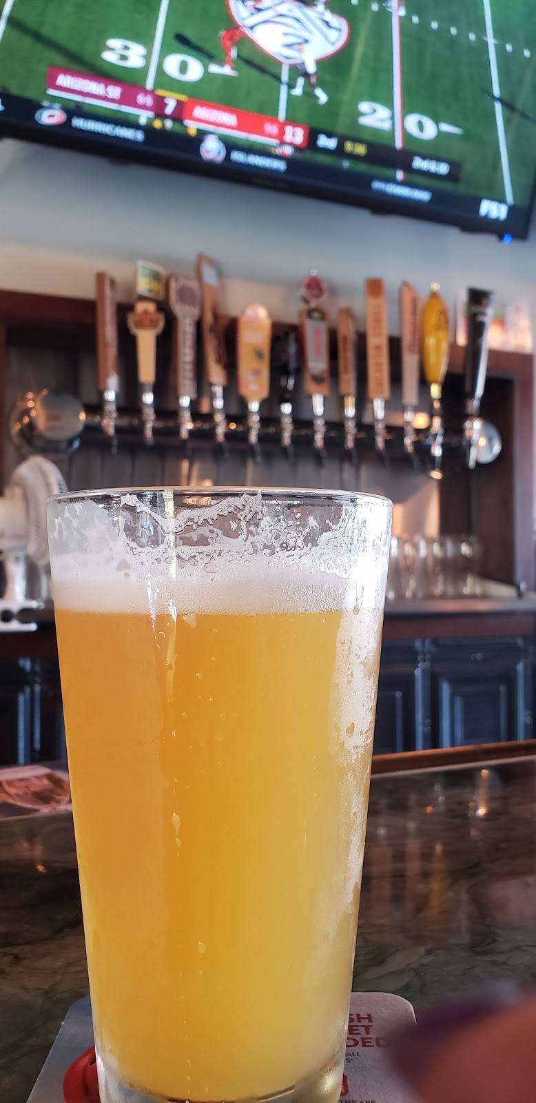 Triple Crown Tavern | restaurant | 714 Adams Ave Unit 101, Huntington Beach, CA 92648, USA | 7144659041 OR +1 714-465-9041