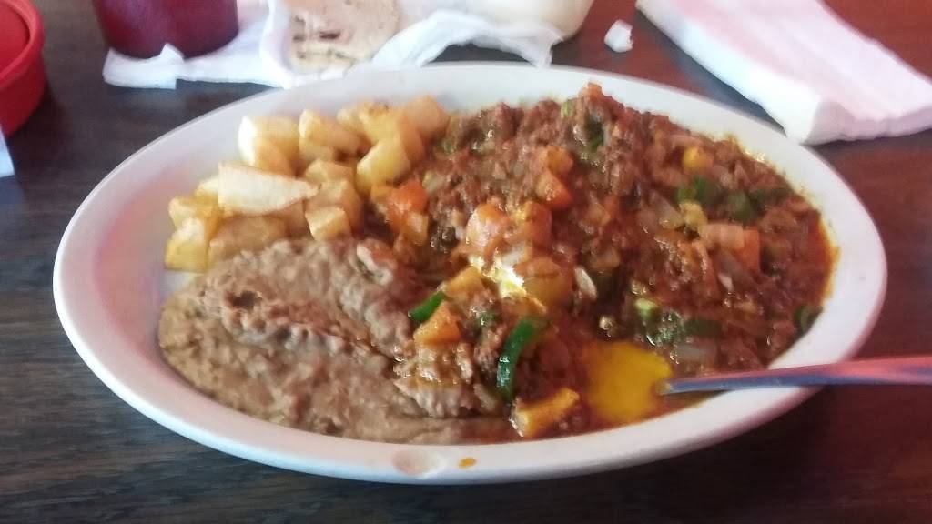 El Gallo Mexican Restaurant | restaurant | 19914 Somerset Rd, Somerset, TX 78069, USA | 8304293413 OR +1 830-429-3413