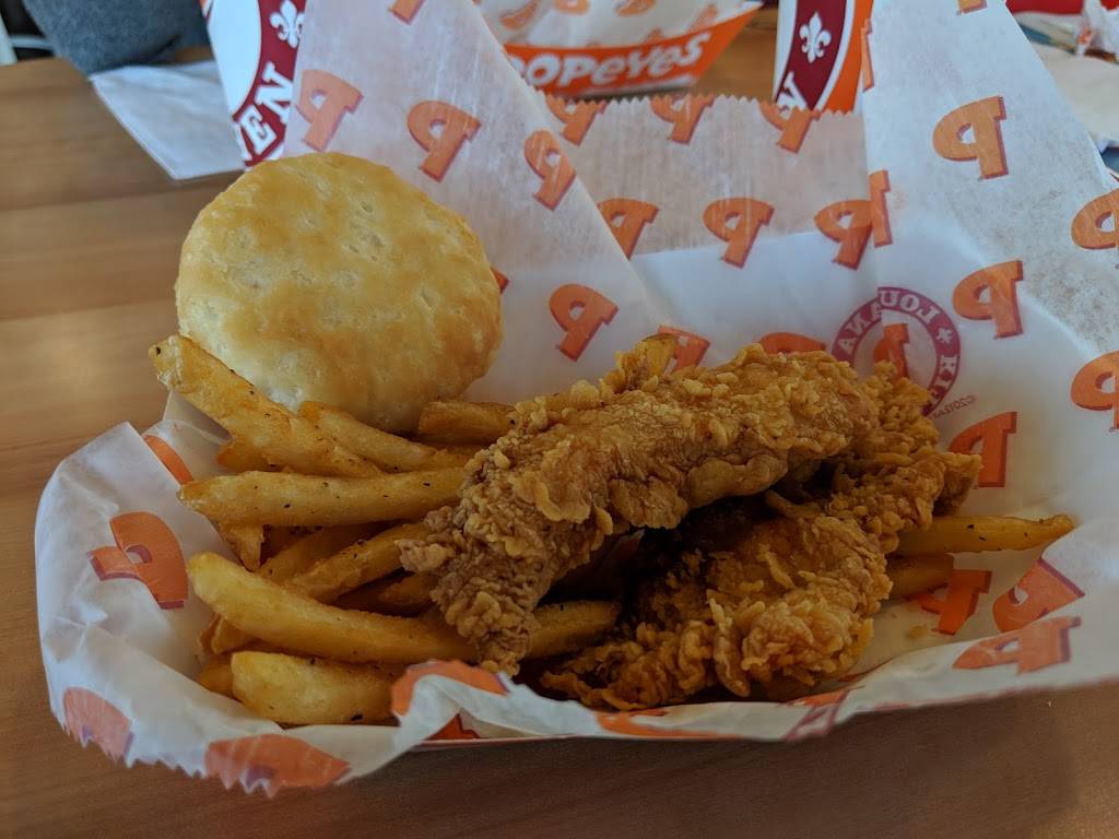 Popeyes Louisiana Kitchen | restaurant | 620 W Main St, Norwich, CT 06360, USA | 8603834969 OR +1 860-383-4969
