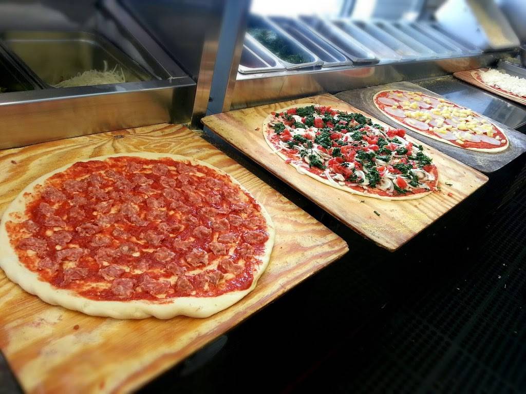 Ninos Pizzeria & Catering | restaurant | 960 S Buffalo Grove Rd, Buffalo Grove, IL 60089, USA | 8479474111 OR +1 847-947-4111