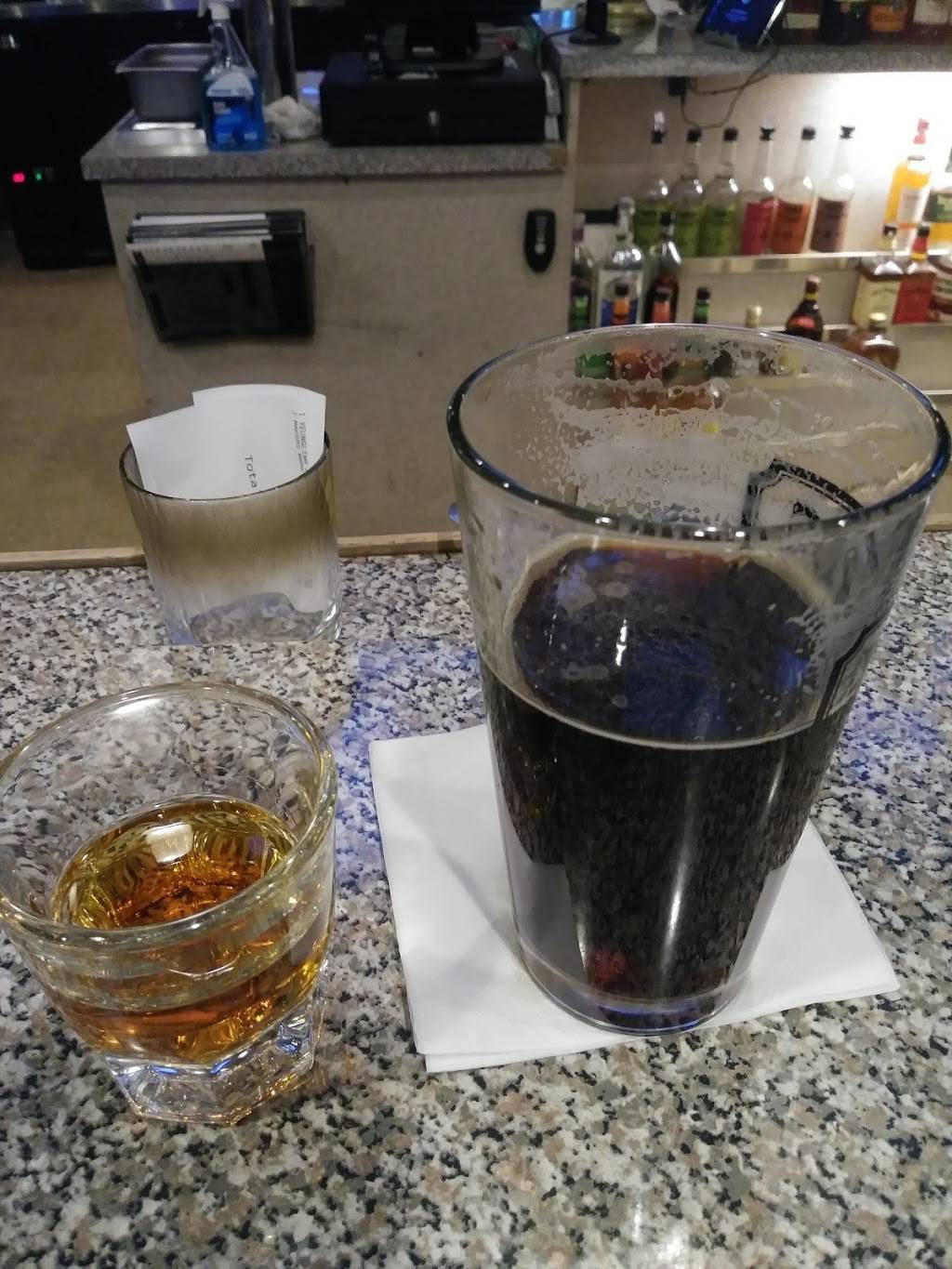 Gatsbys Bar and Grill | restaurant | 4936 Pennell Rd, Aston, PA 19014, USA | 6104944500 OR +1 610-494-4500