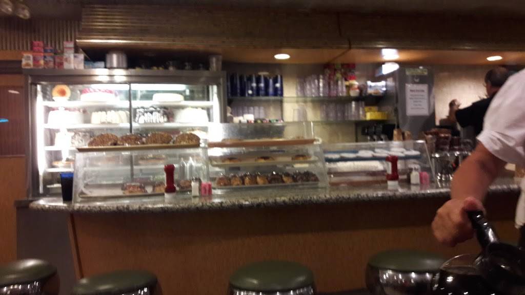 Tremont Diner | restaurant | 3007 E Tremont Ave, Bronx, NY 10461, USA | 7188243250 OR +1 718-824-3250