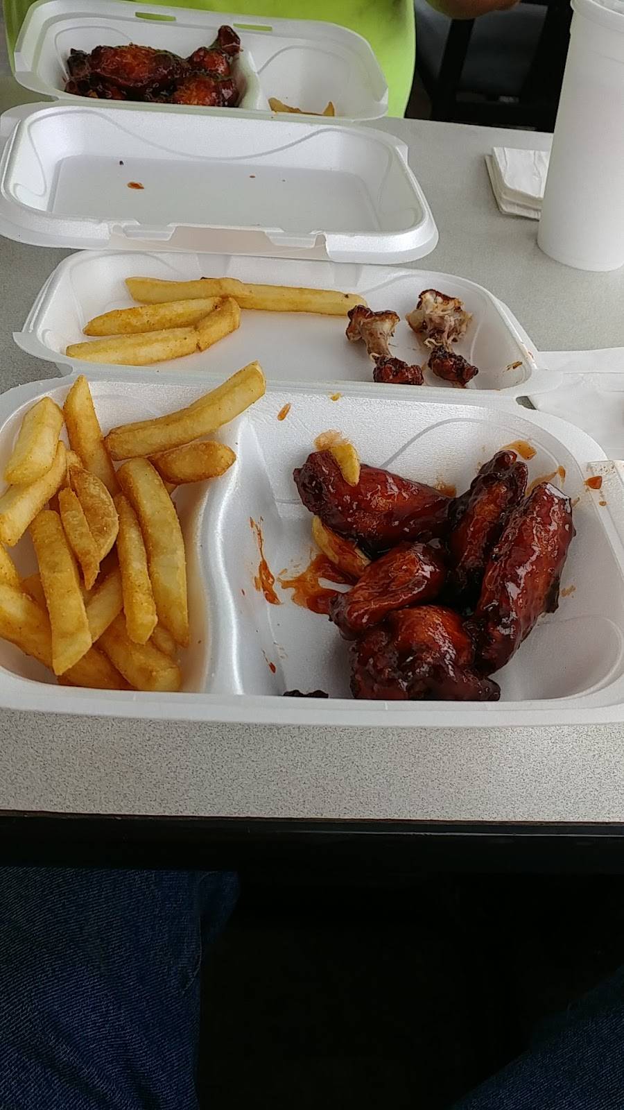 R&R Extreme Wings | restaurant | 4361 N Keystone Ave, Indianapolis, IN 46205, USA | 3173774490 OR +1 317-377-4490