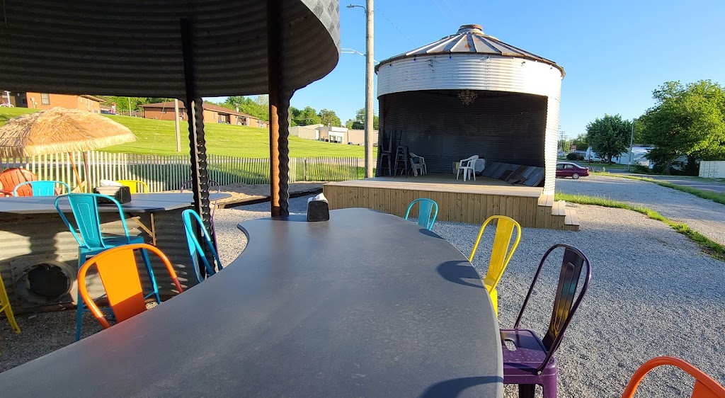 The Wing Dive | restaurant | 509 N Mason St, Carrollton, MO 64633, USA | 6603226041 OR +1 660-322-6041